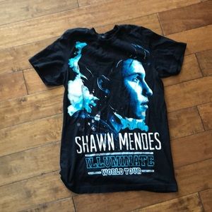 Real Shawn Mendes illuminate world tour shirt